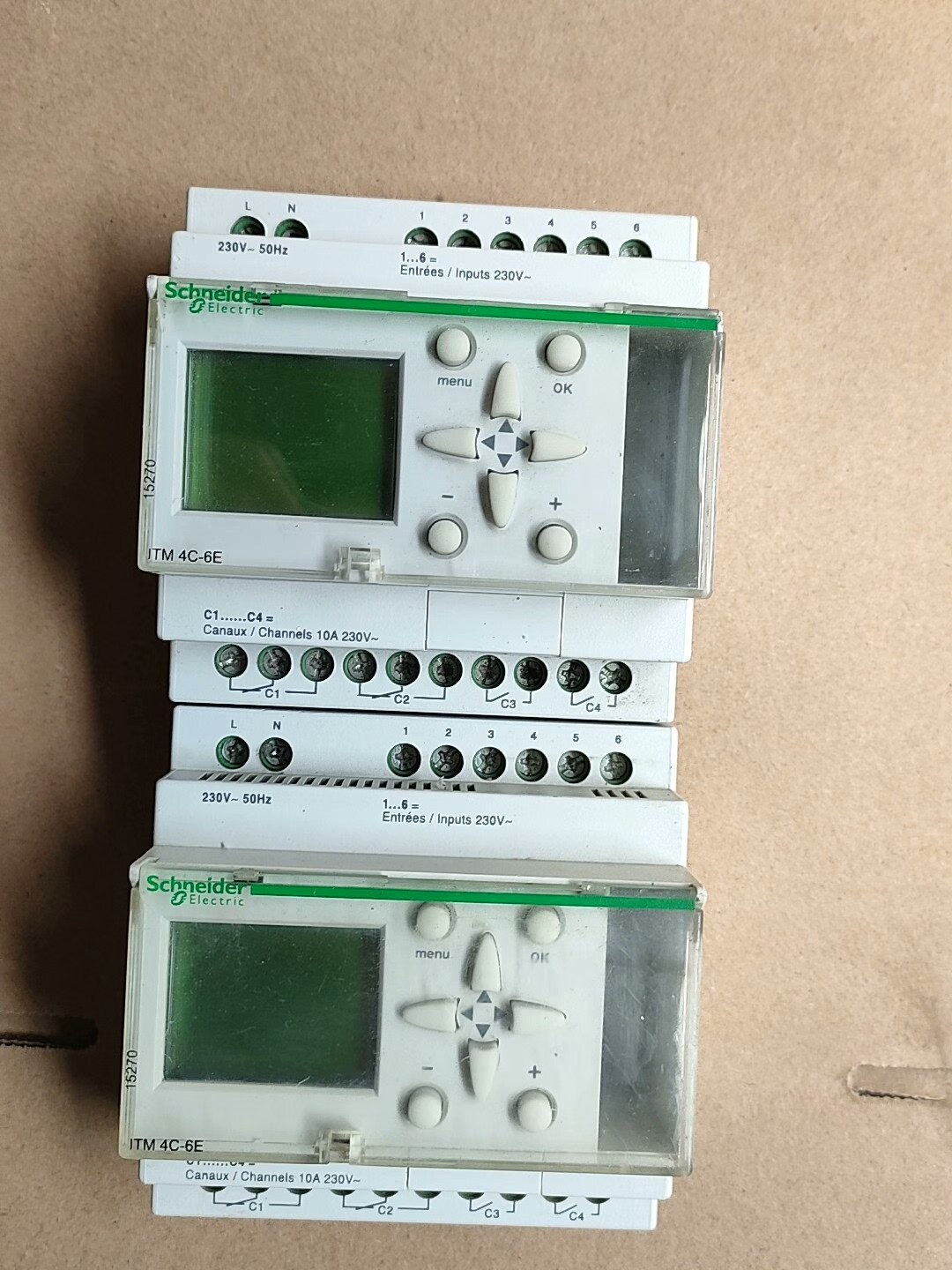 施耐德itm4c-6e 15270 多功能定时开关 时控开关需询价