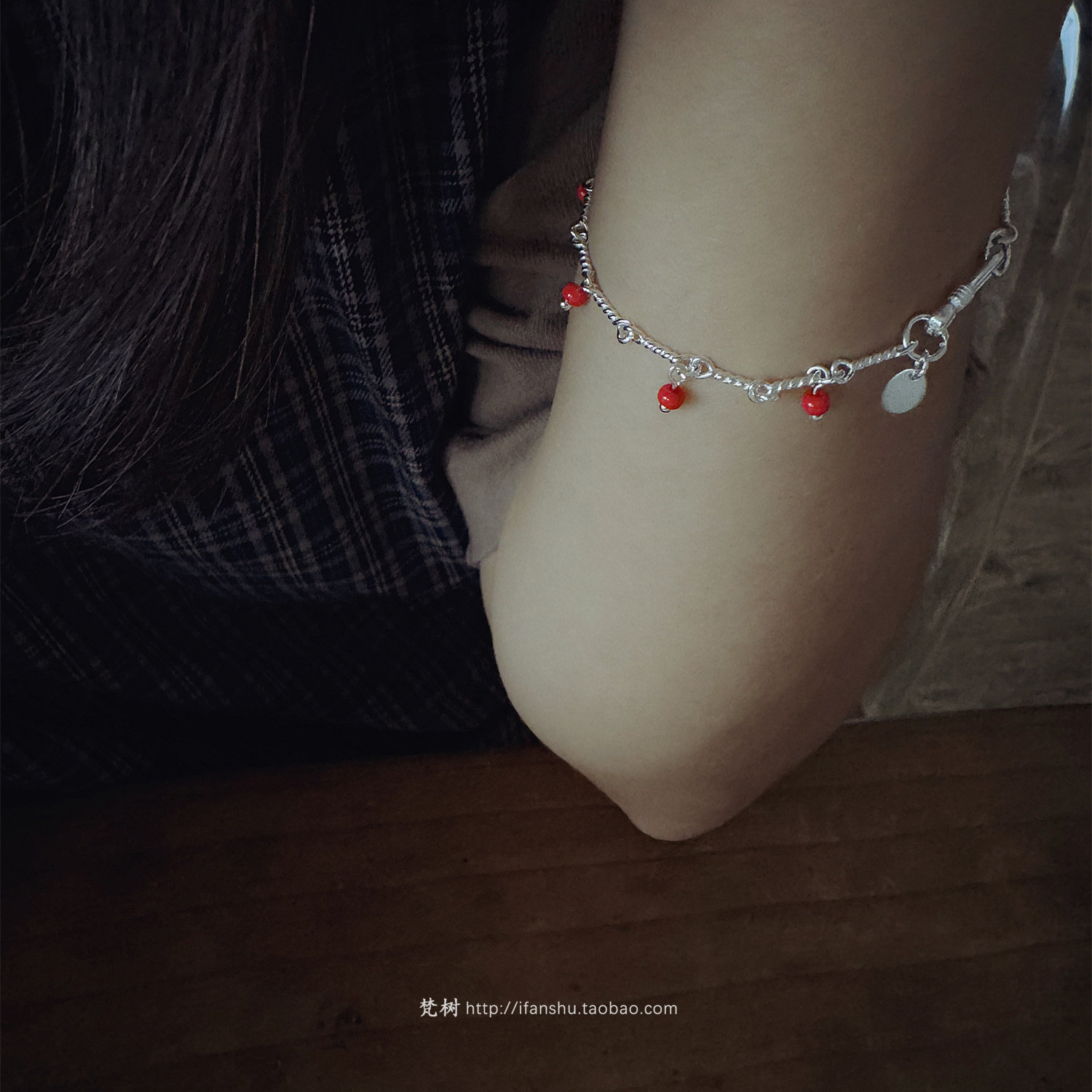 925纯银手工红色米珠银棒手链