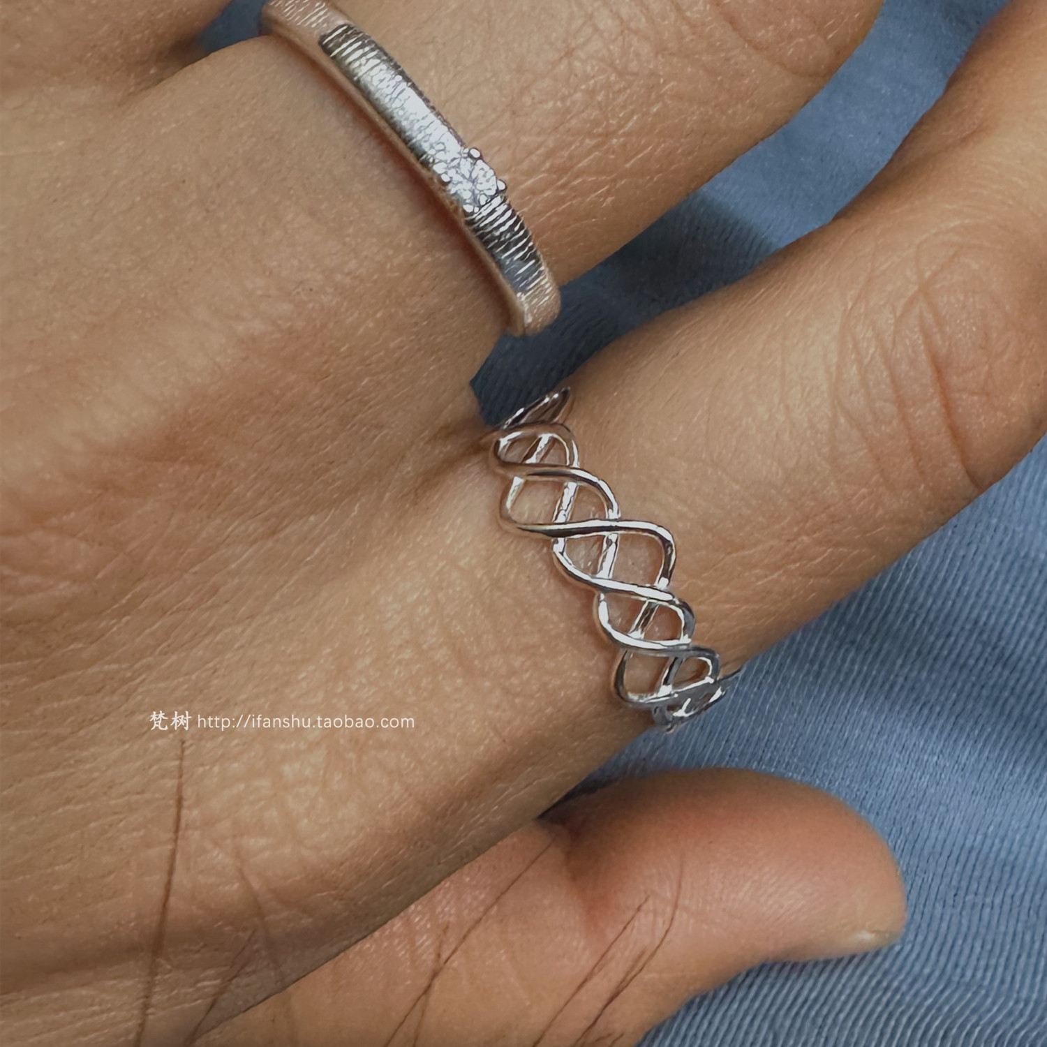 925银丝绒单钻曲线镂空戒指