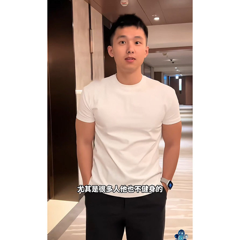 白色正肩显壮短袖男款夏季精梳纯棉修身t恤美式三本针小领口半袖