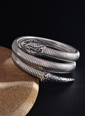 霸气蛇形宽手镯弹力可调节大小