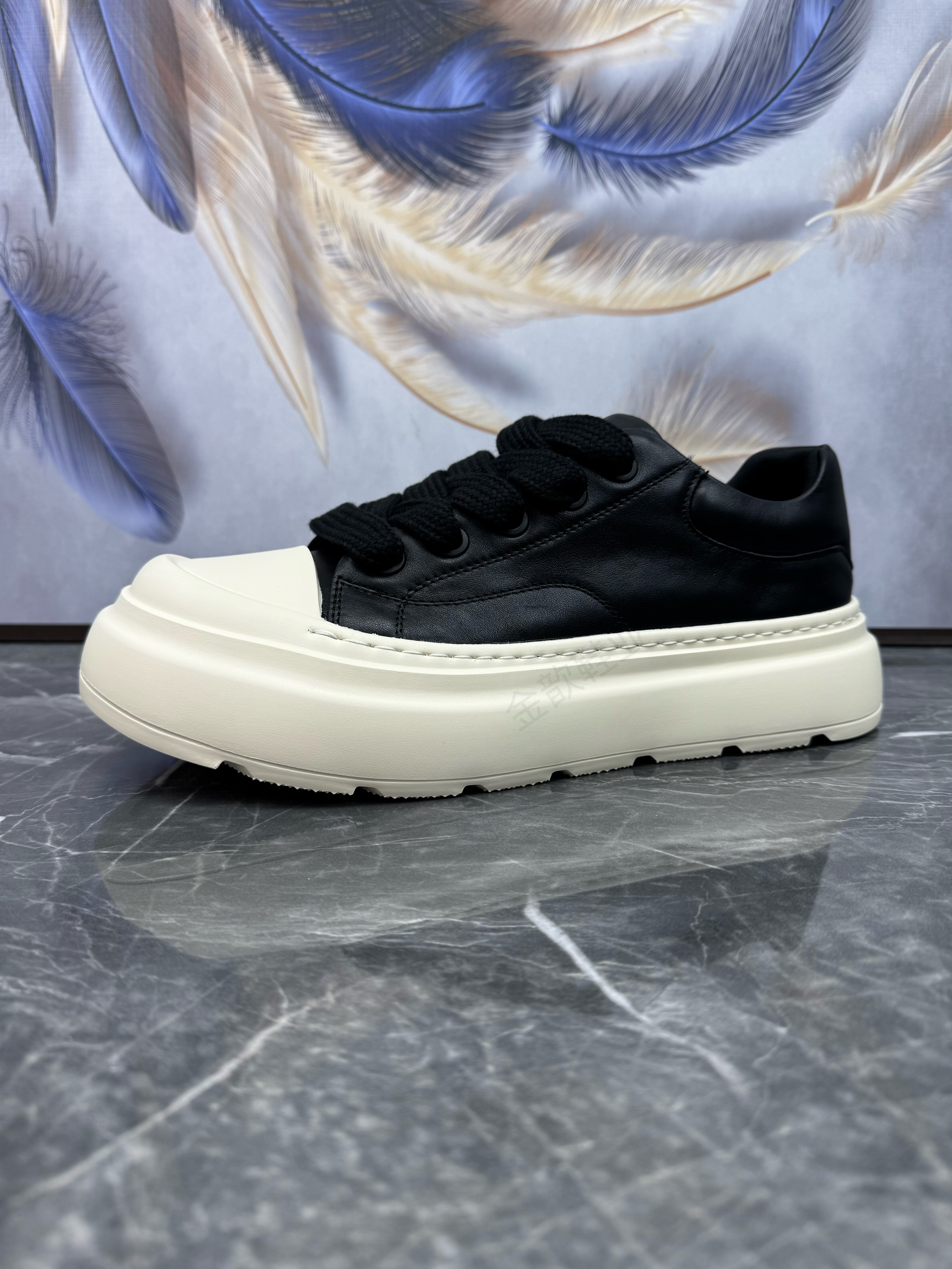 头层牛皮轻便软厚底透气休闲板鞋