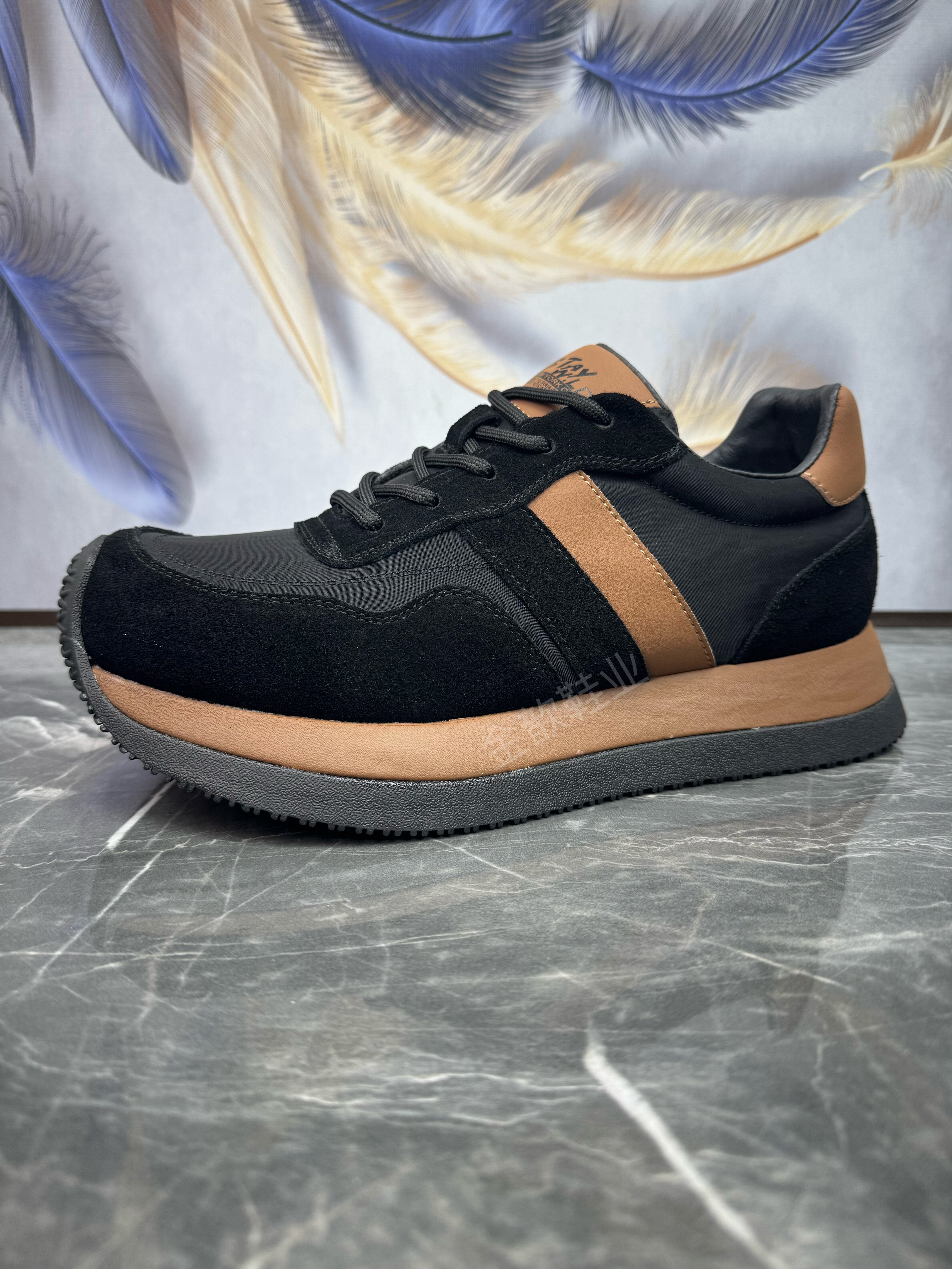 磨砂牛皮轻便厚底真皮运动休闲鞋