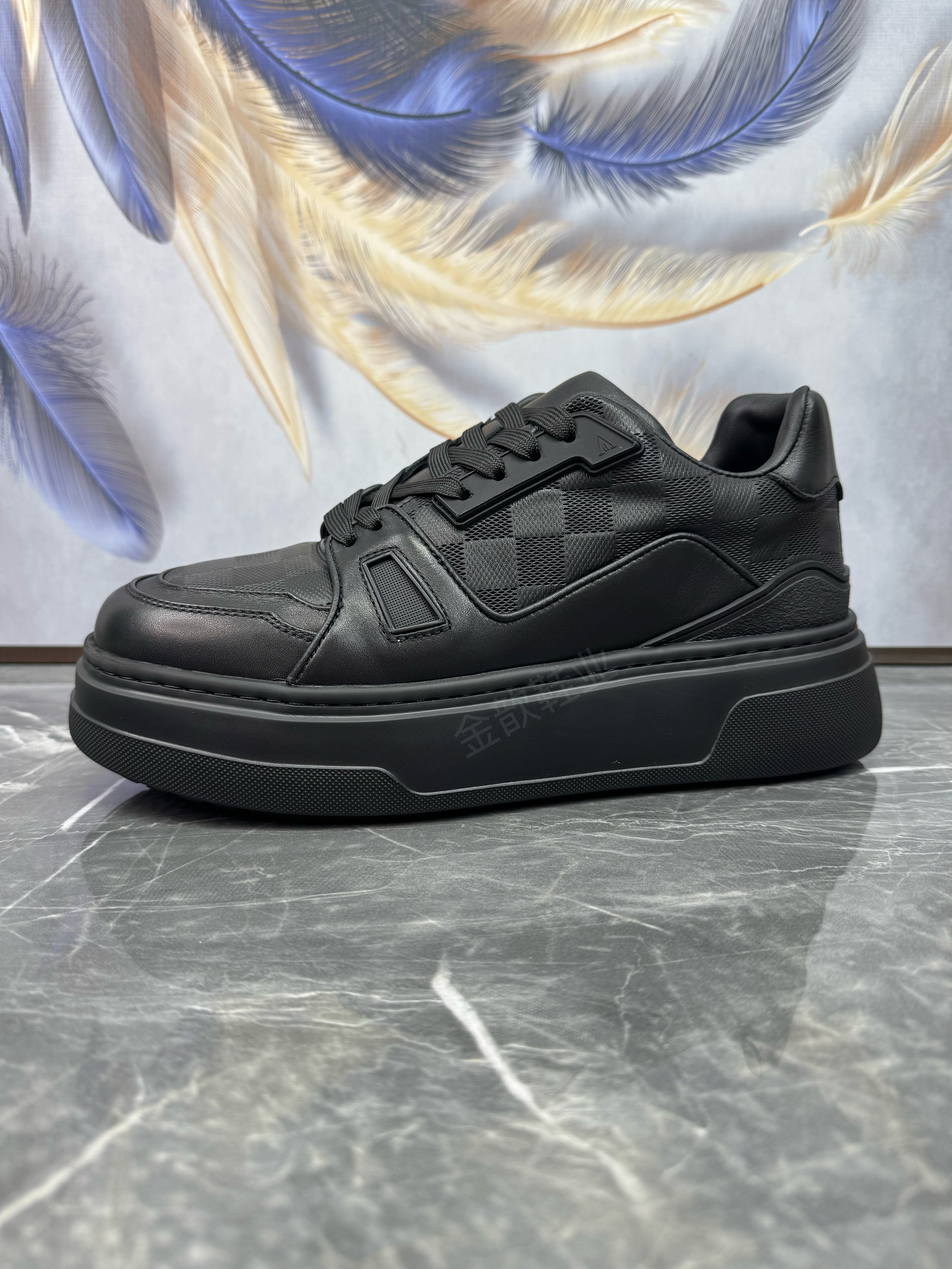 广州头层牛皮轻便厚底休闲板鞋潮