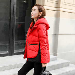 反季节羽绒服女短款韩版2025新款红色加厚时尚撞色修身连帽羽绒袄
