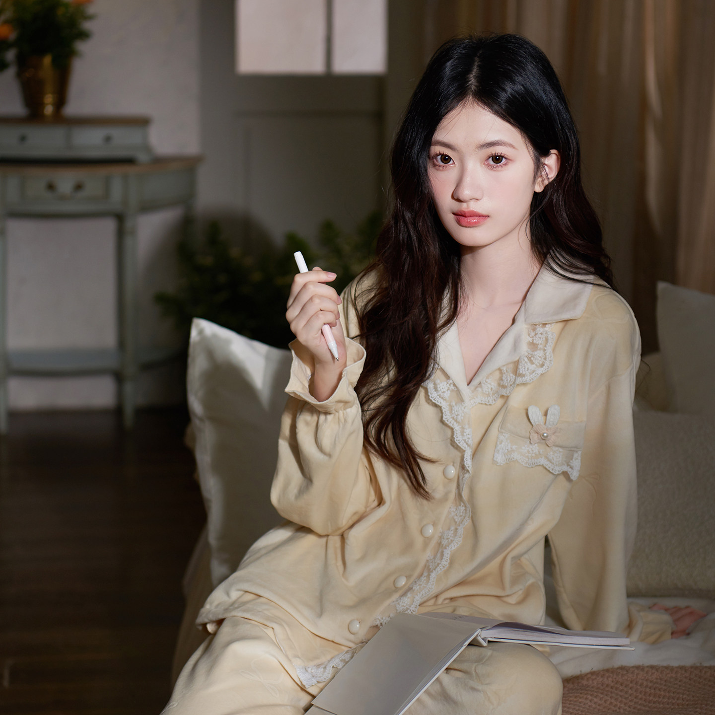 马克公主海岛绒睡衣女秋冬季薄绒奢华蕾丝珊瑚绒甜美高级感家居服