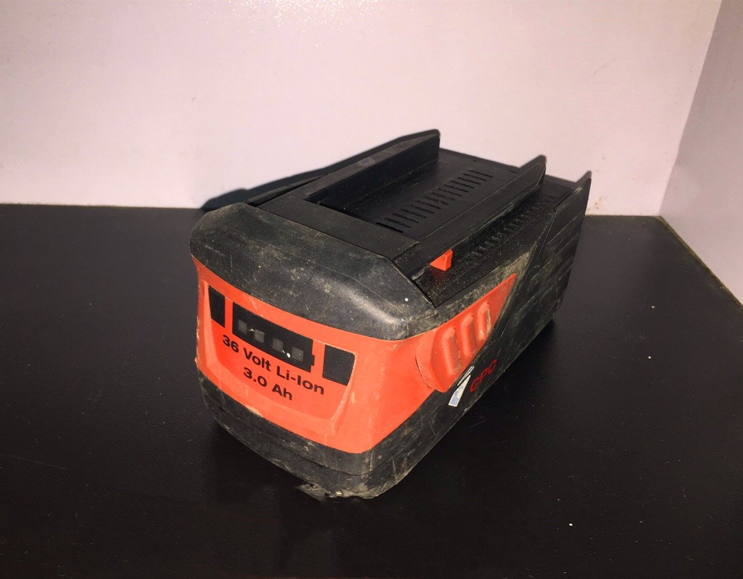 原装喜利得36v3.0ah锂电池