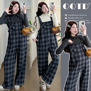 实拍气质~孕妇秋冬装加绒加厚2026新款格子背带裤外出套装