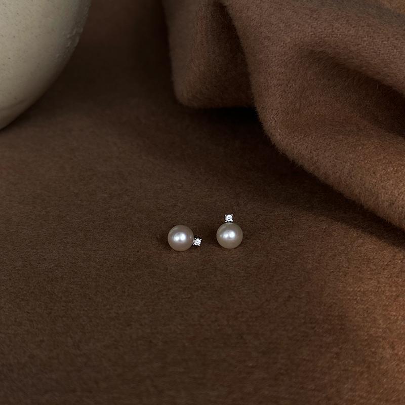正圆天然淡水珍珠耳钉法式轻奢