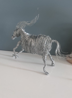 立体构成作品金属丝小马