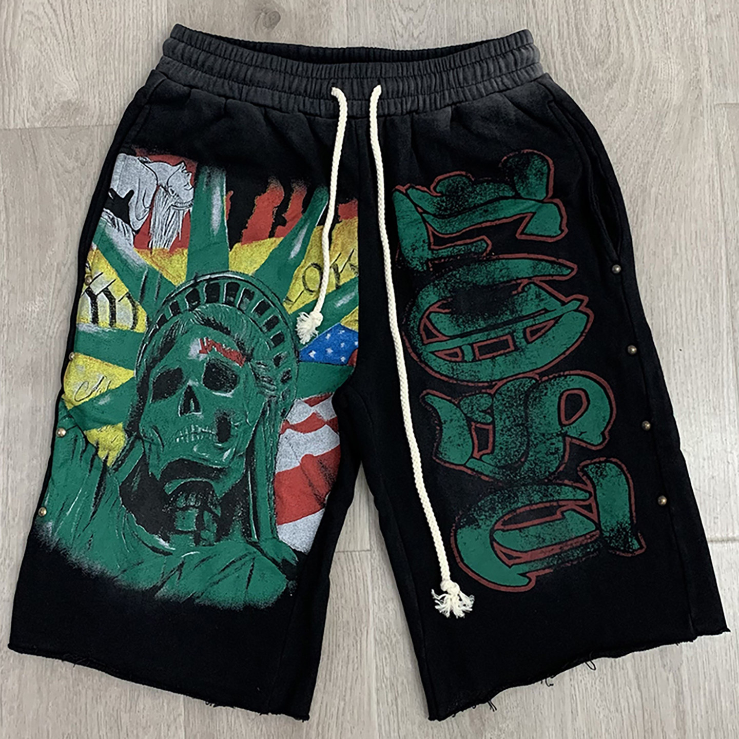 美式重磅涂鸦彩印骷髅印花水洗做旧抽绳宽松休闲男女街头直筒短裤,男装,短裤,淘宝优惠券,粉丝福利购,淘宝优惠卷