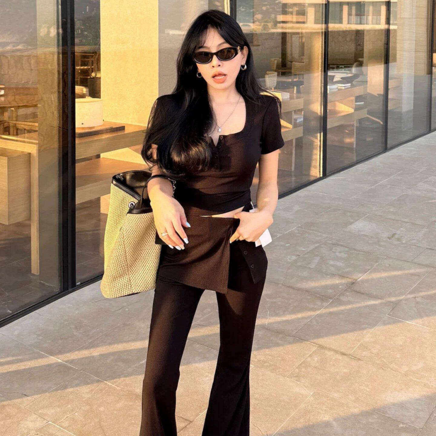 2026新款韩式气质圆领短袖T恤女显瘦修身微喇裤两件套女夏套装潮