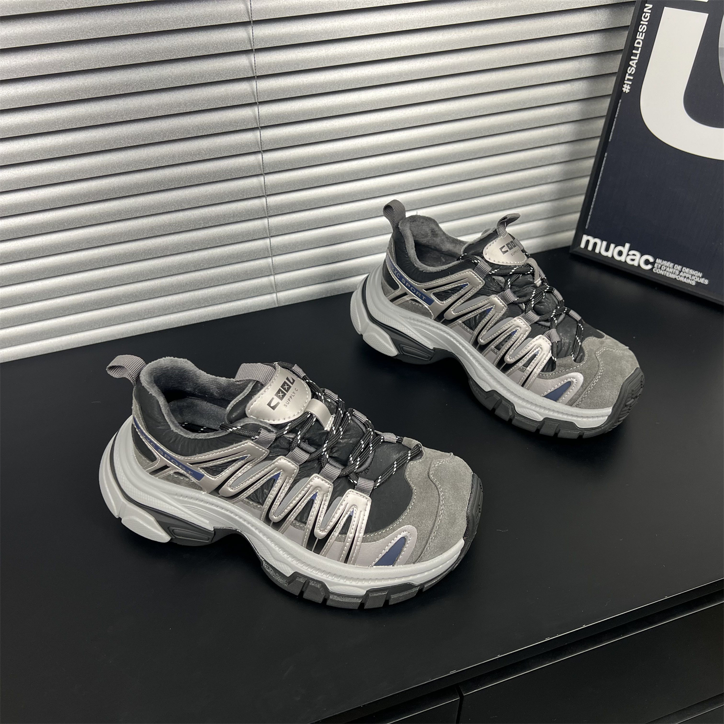 真皮加绒老爹鞋女2025冬季新款