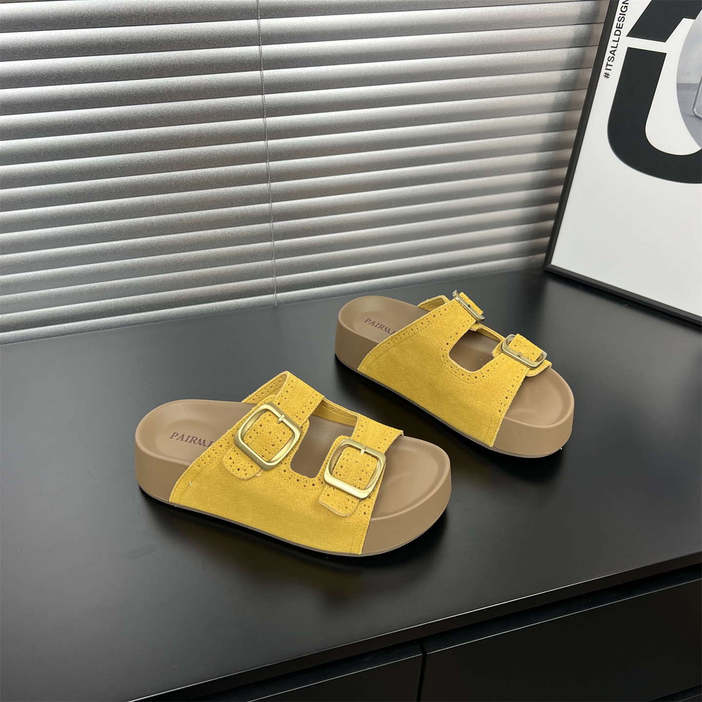 厚底真皮勃肯一字拖女外穿2026夏季新款搭扣增高百搭休闲凉拖鞋女