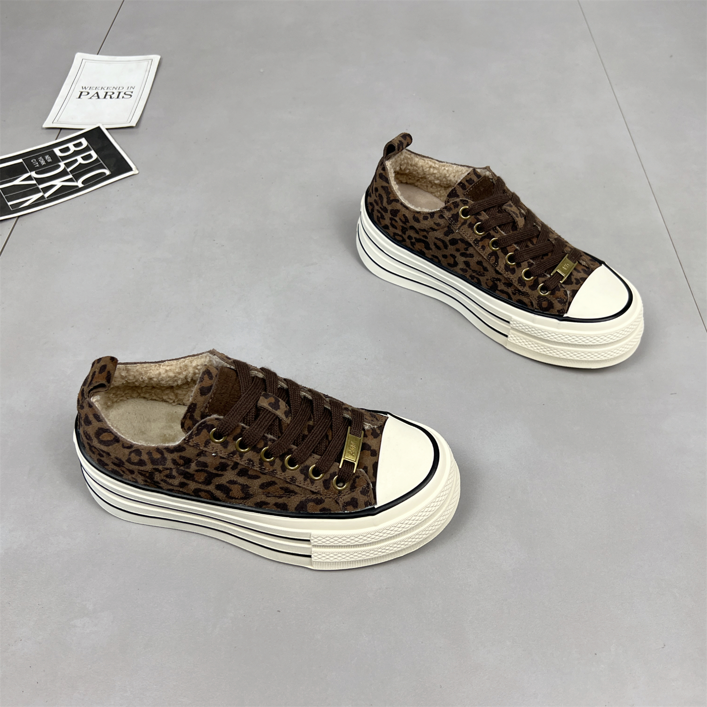 真皮加绒厚底豹纹板鞋女2025秋冬