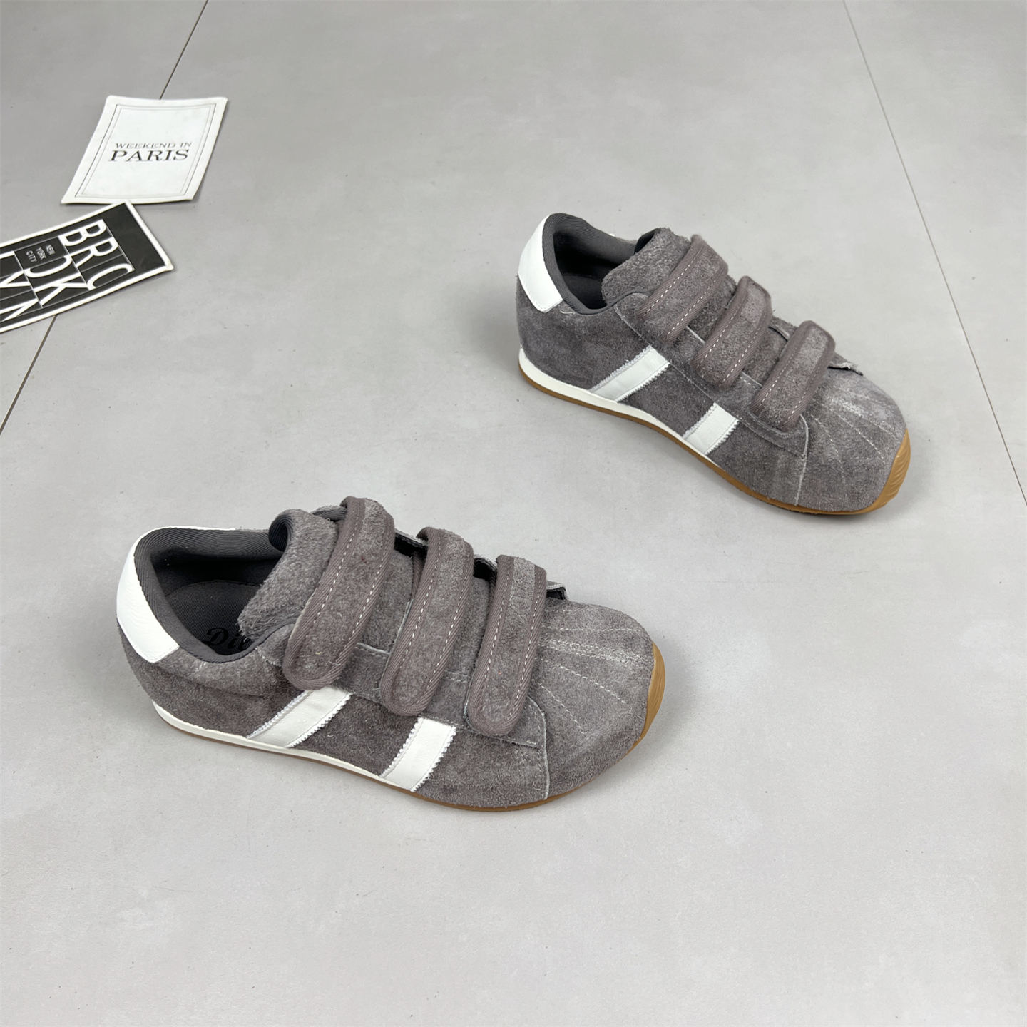 丑萌魔术贴德训鞋2025新款