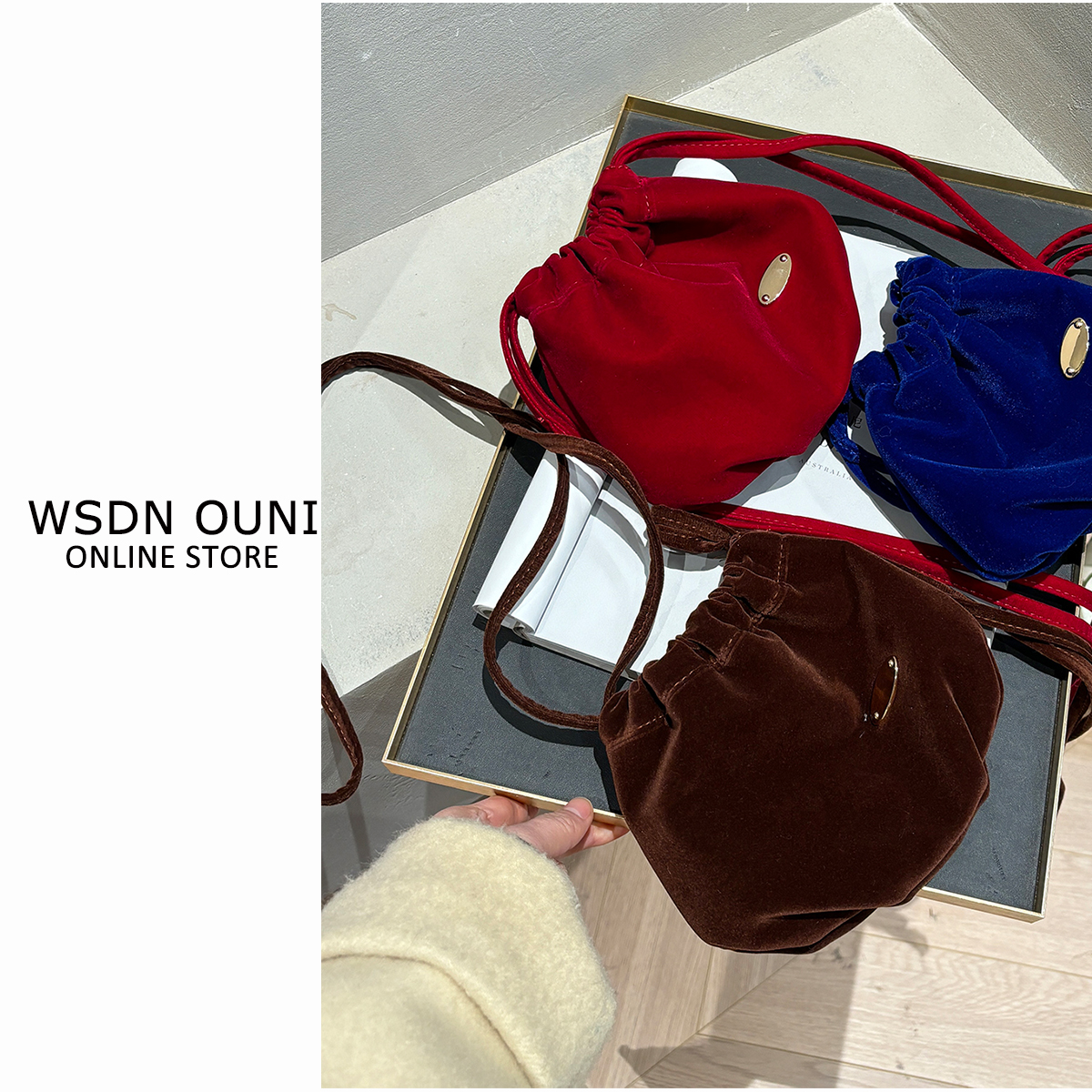 【丝绒水桶小包】复古法式福袋手机包腰包秋冬单肩斜跨精致小包包