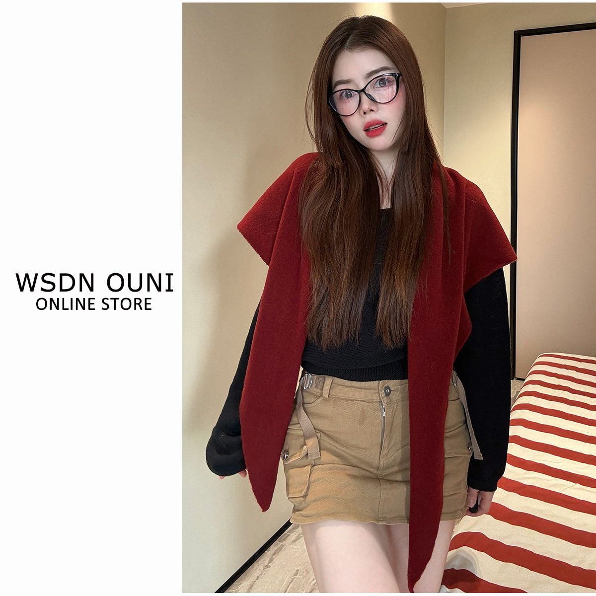 威仕蒂尼2024秋冬走秀款100绵羊毛柔软不扎简约大气纯色三角披肩