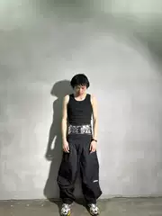 [Pccvision] 3Man0N Winwin Silver Foil Tear Print Black Elastic Breathable Tank Top