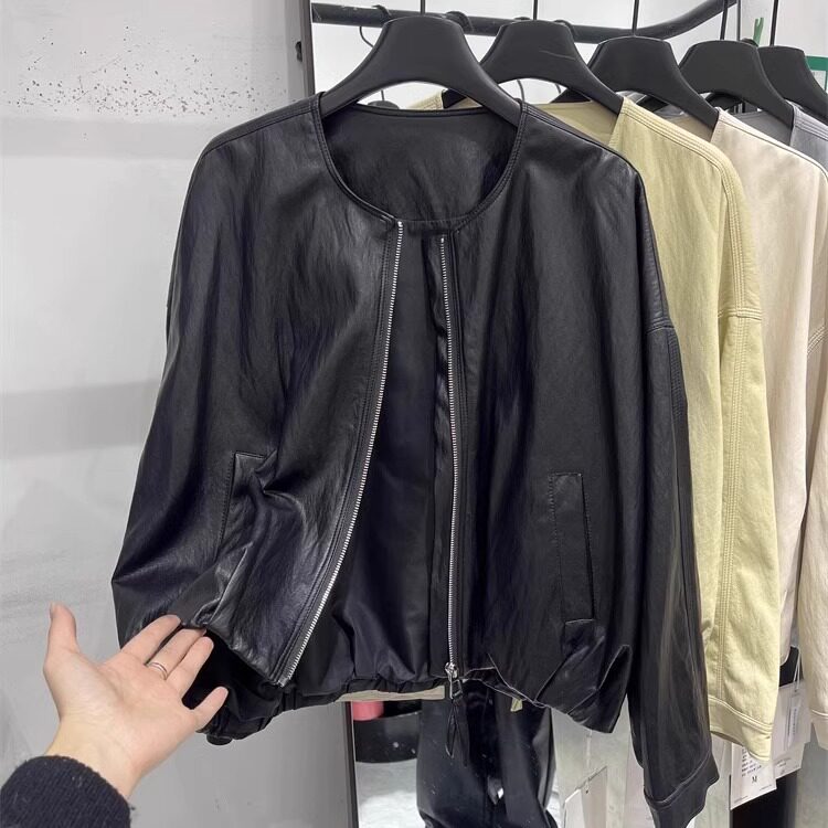 2025早春新款时尚纯色简约品质感圆领PU皮衣外套女装短款夹克上衣