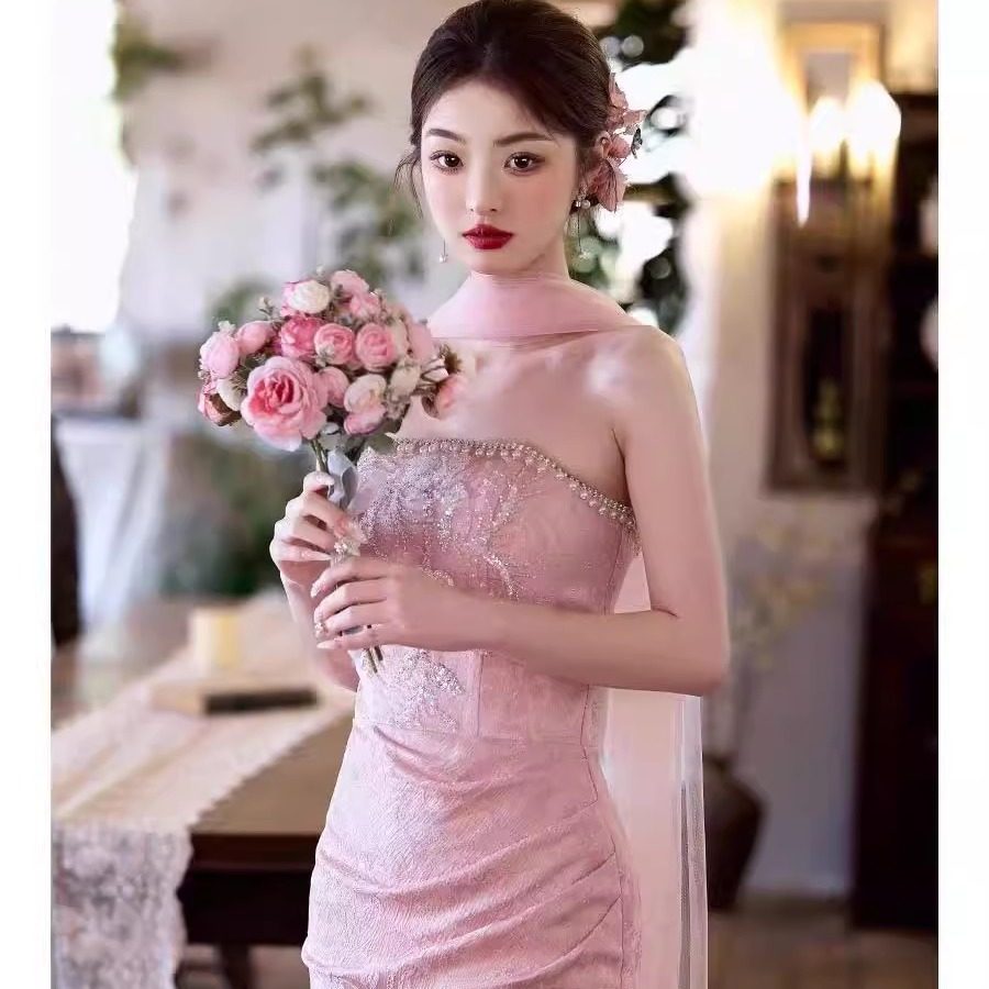 甜美粉色海边度假披肩纱婚礼婚纱长拖尾摄影道具旅游百搭围脖纱