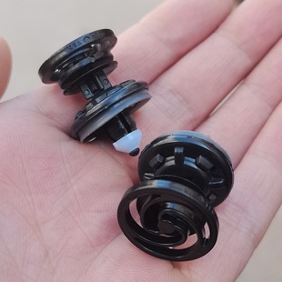 适配保时捷718帕拉梅拉macan博克斯特911车门板内饰衬板卡扣卡子