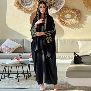 迪拜刺绣长袍阿拉伯旅游开衫长袍含头巾迪拜旅游服饰Dubai dress