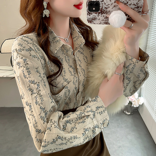 冬季磨毛衬衫女款2025新款毛呢衬衣高级感清新碎花长袖显瘦上衣仙