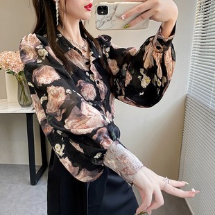 春装仙气飘飘上衣女复古印花灯笼袖衬衣小众轻奢显瘦翻领雪纺衬衫