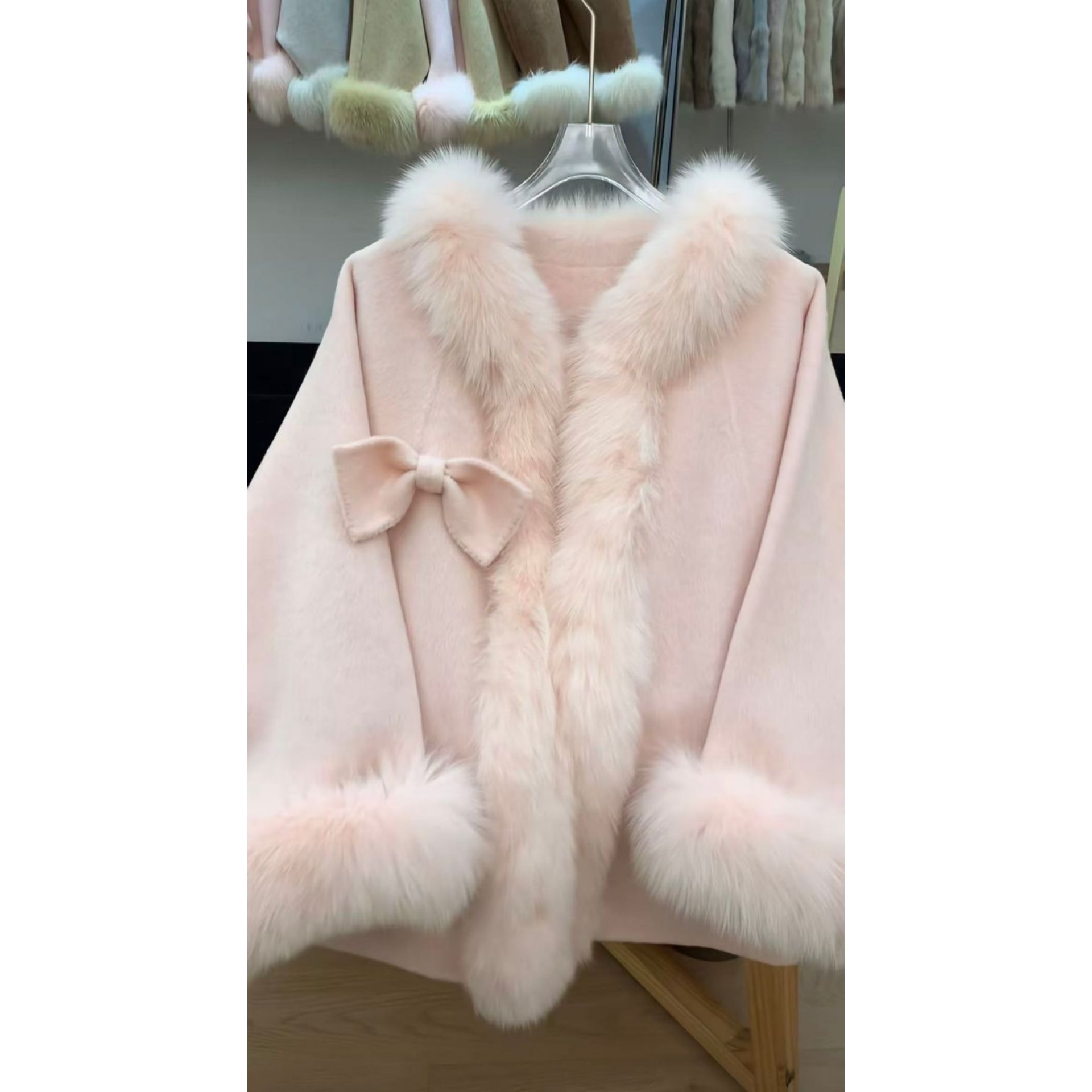 富家千金粉色气质狐狸毛毛领斗篷皮草大衣女蝴蝶结高级感皮草外套