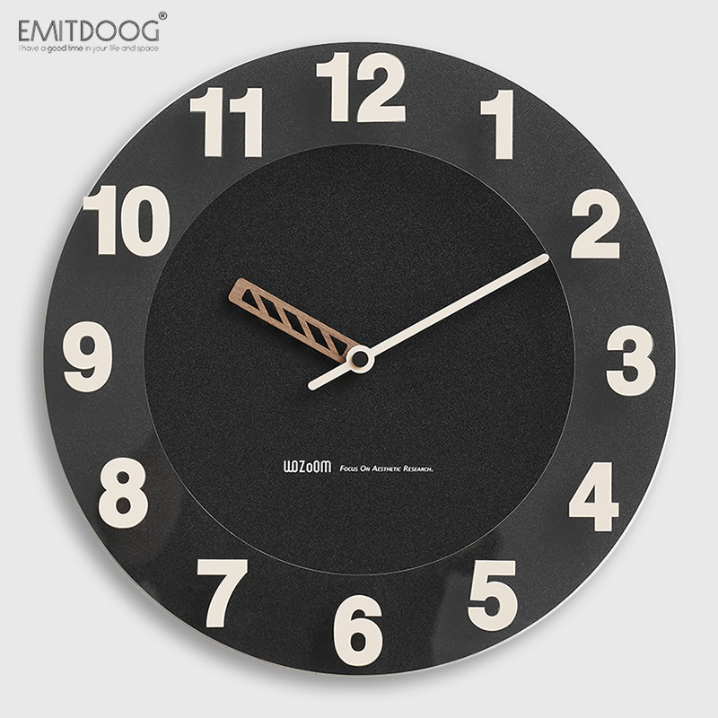 高颜值拯救白墙时尚挂钟