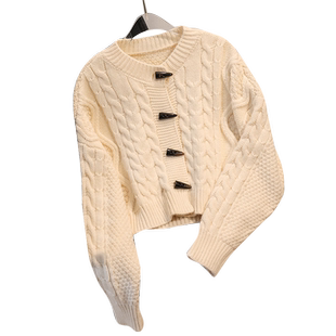 毛衣外套秋装女款2025年新款上衣女牛角扣短款小香风针织开衫外搭