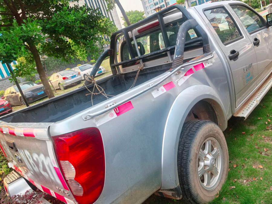 4月14日贵港市车牌号码为桂RWB211长城牌轻型栏板货车一辆网络拍卖公告