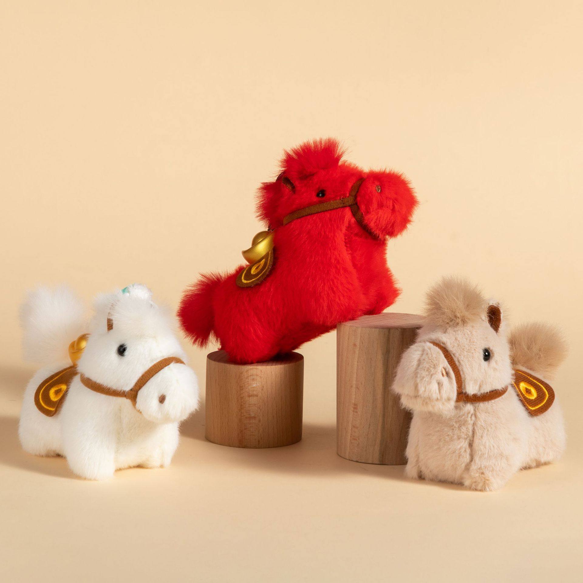 2026款可爱毛绒元宝小马书包包挂件公仔玩偶钥匙扣车挂件送礼礼物,服饰配件/皮带/帽子/围巾,其他配件,淘宝优惠券,粉丝福利购,淘宝优惠卷