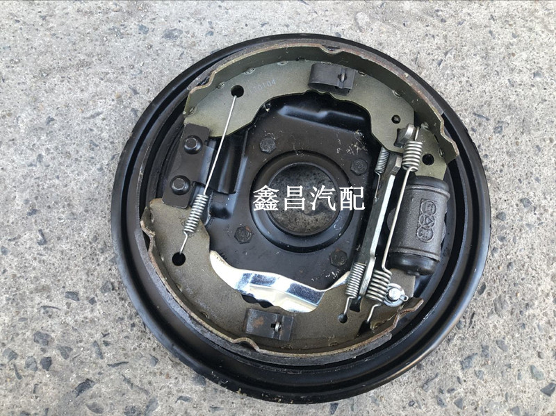 哈飞中意配件 中意锐意后制动器总成 后刹车总成后制动盘总成原厂