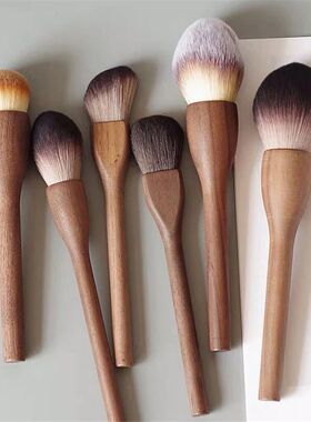 New 1Pcs European Vintage Wood Handle Makeup Brush High Qual