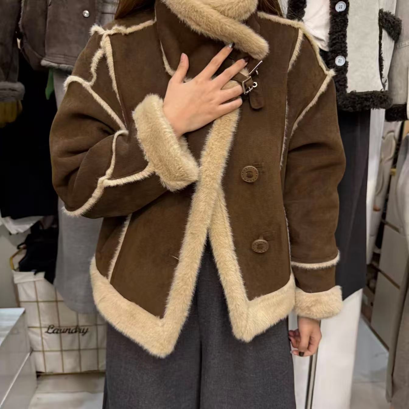 2025新款韩版时尚百搭宽松休闲立领拼色皮毛一体外套