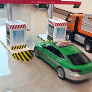 收费站模拟器公交车高速公路玩具栏杆模型合金小汽车场景套装儿童