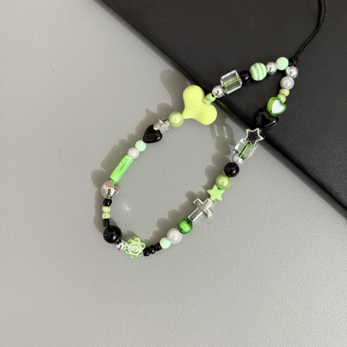 GIF森系青柠绿爱心银十字架串珠挂绳链钥匙扣挂件适用手机壳配饰