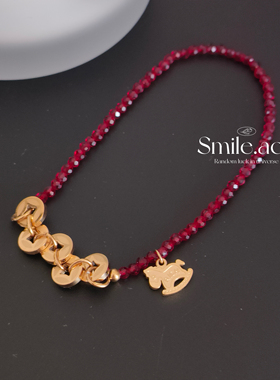 新款小马钱币红色串珠手链女ins小众设计轻奢马上有钱招财配饰