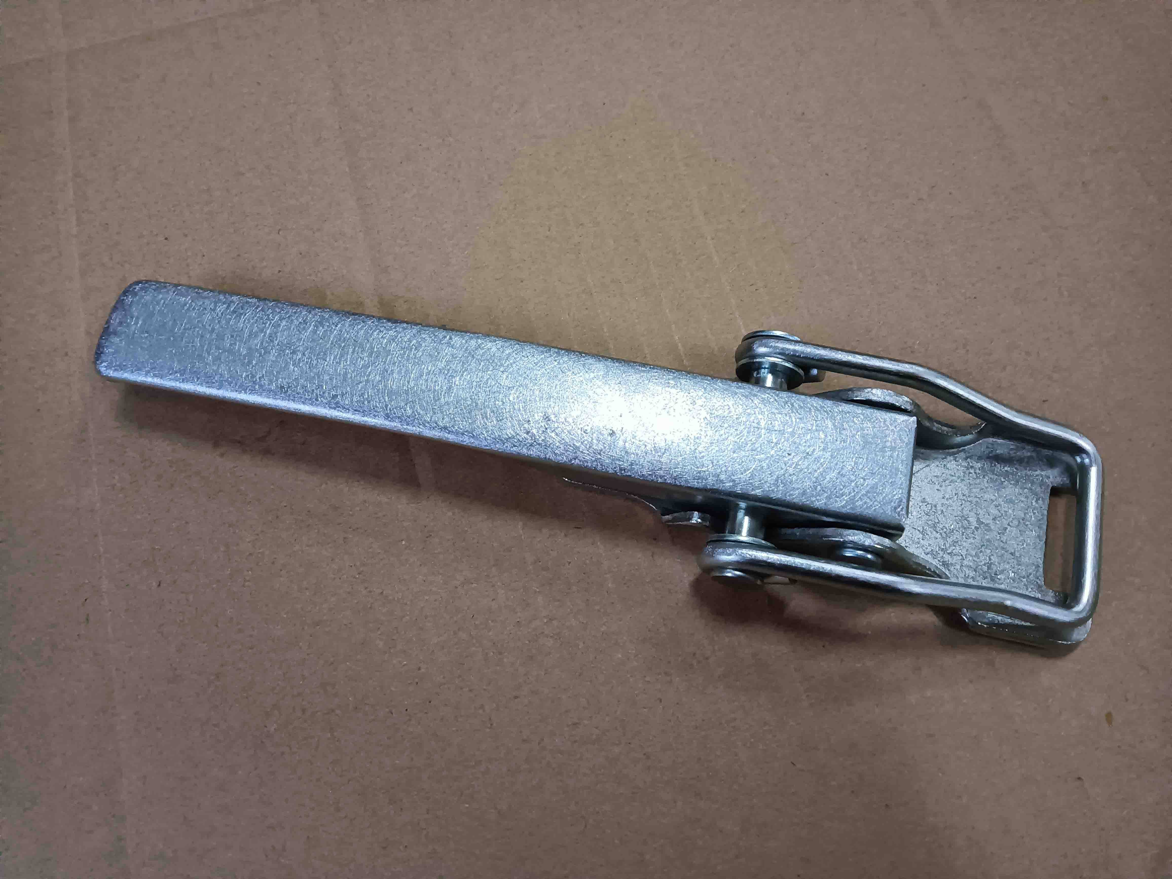 五菱征途皮卡货车栏板扣车厢扣 后围栏门板锁扣拉手侧门 尾门锁钩