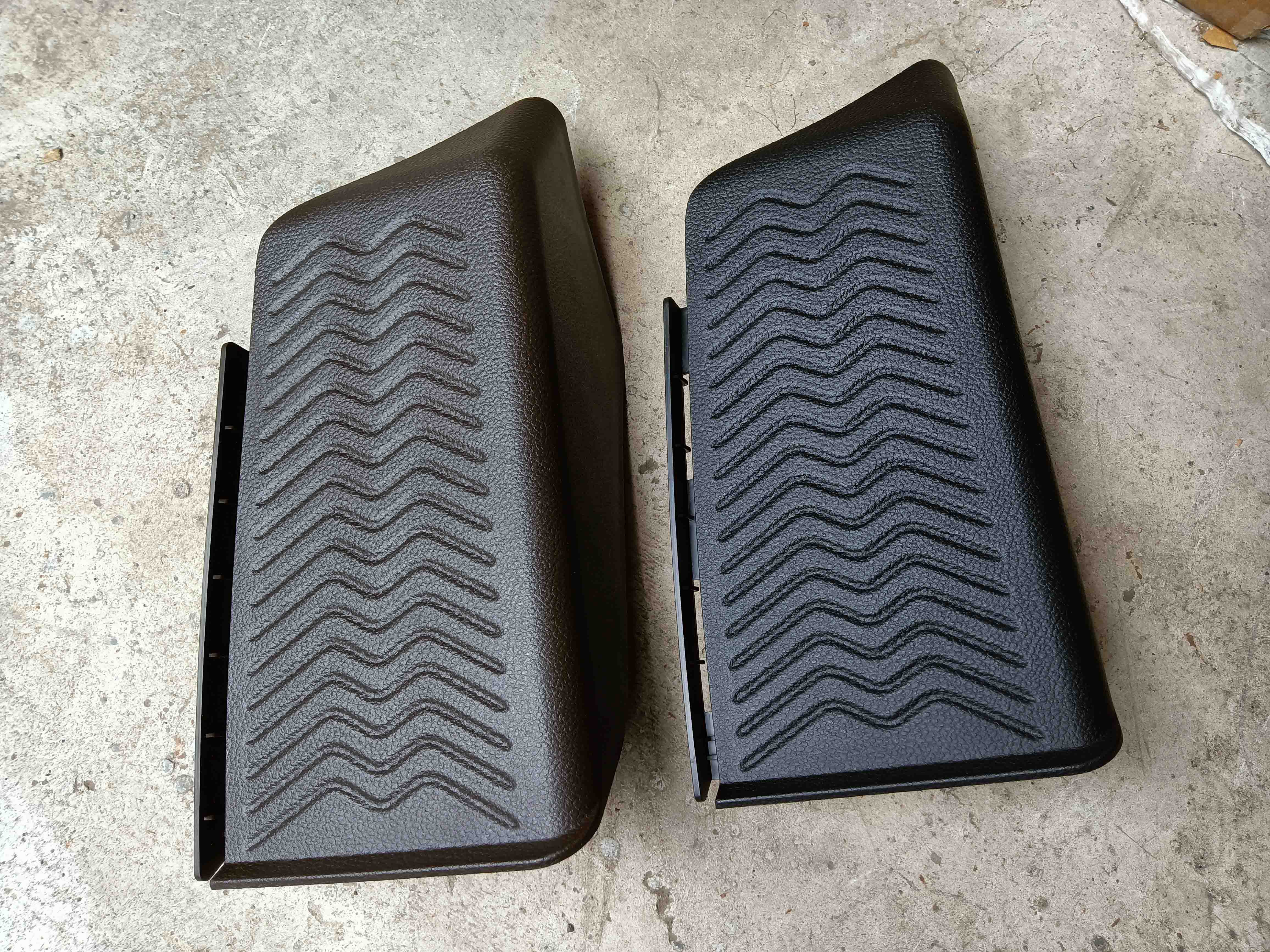 五菱宝骏310休息脚踏板