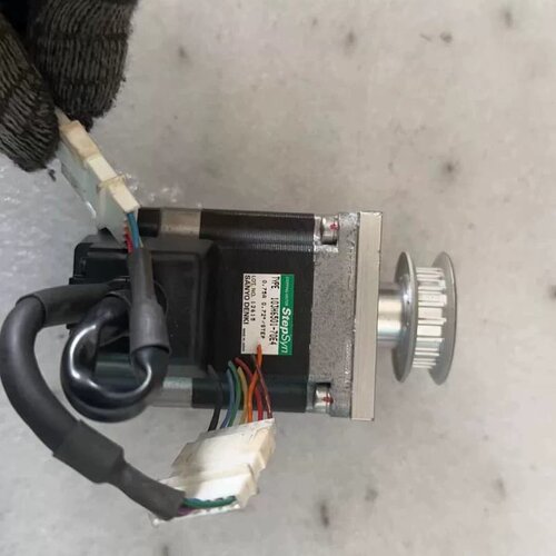 二手电机 103H6501-70E4 8.5成新 价格议--议价商品