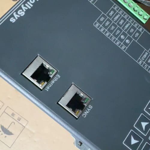 和利时K-SV01伺服模块，轻微使用痕迹，功能完好。实物图拍--议价