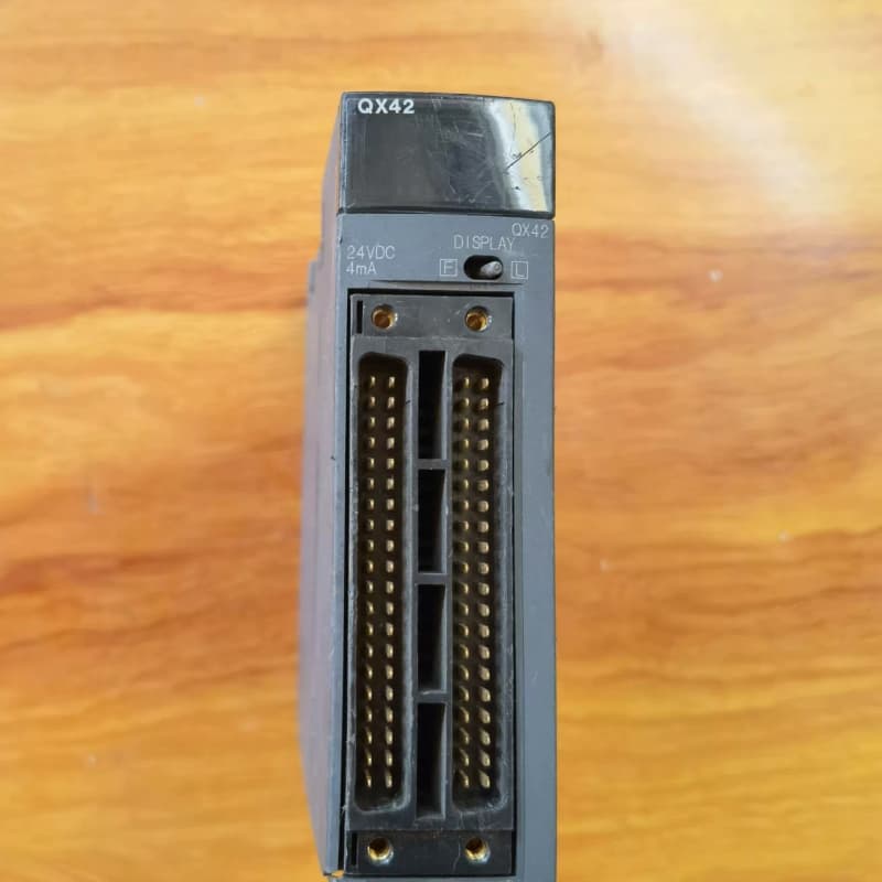 三菱PLC模块QX42，日本进口设备拆机件，成色如图，外壳破--议价