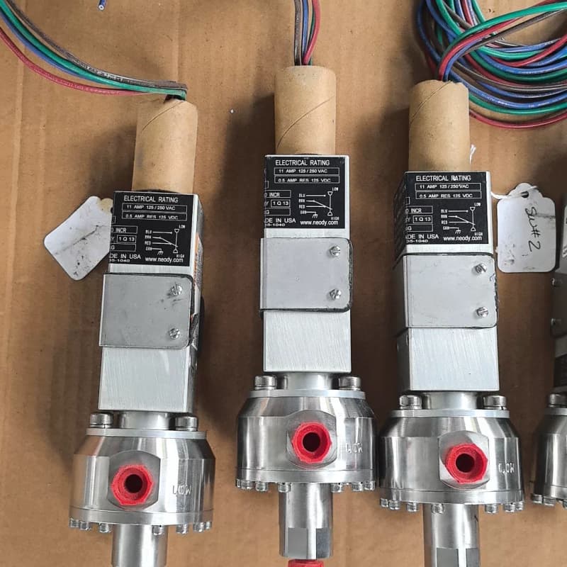 ITT压力开关,型号131P1S46,美国原装,拆机件,带线--议价商品