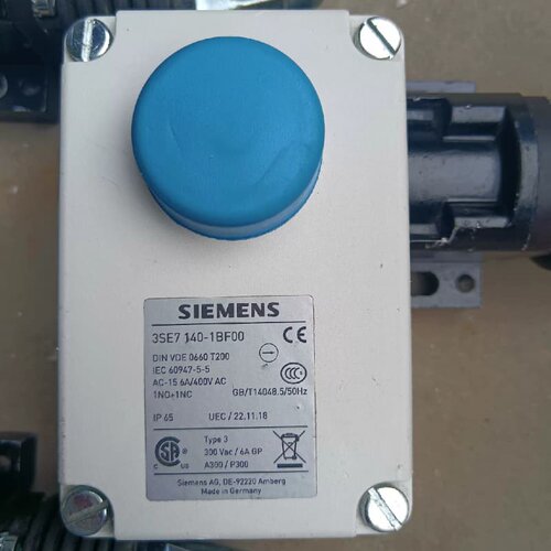 西门子140-1BF00拉线开关 全新没包装--议价商品