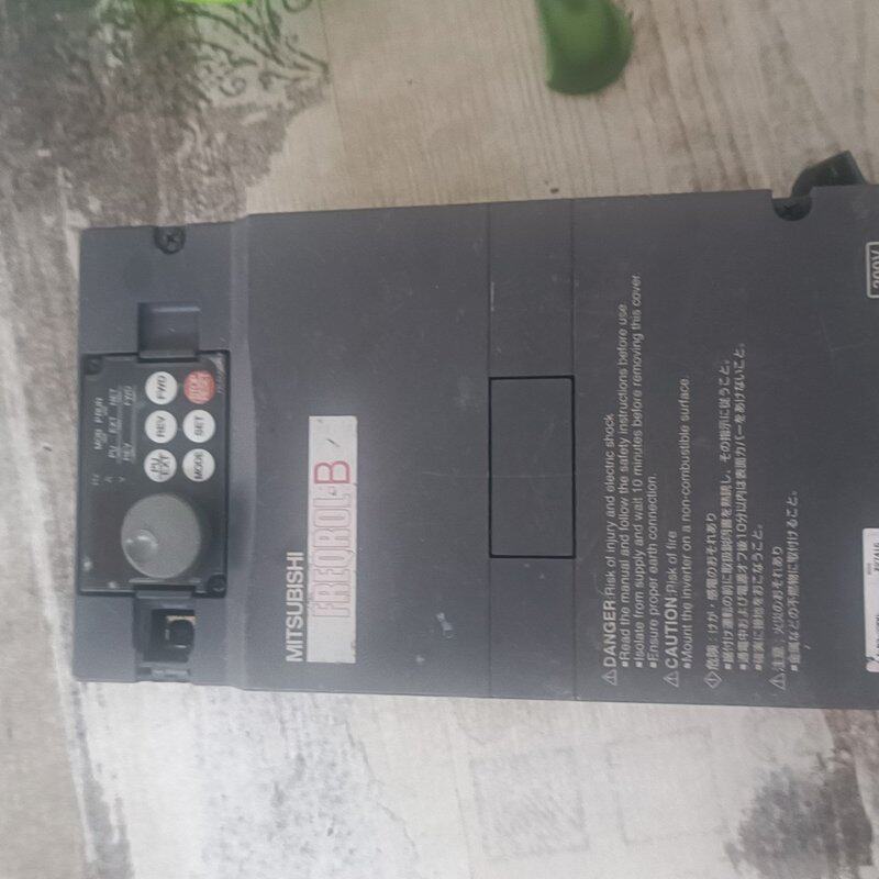 三菱A700变频器FR-B3-2200,2.2KW,壳子破损--议价商品