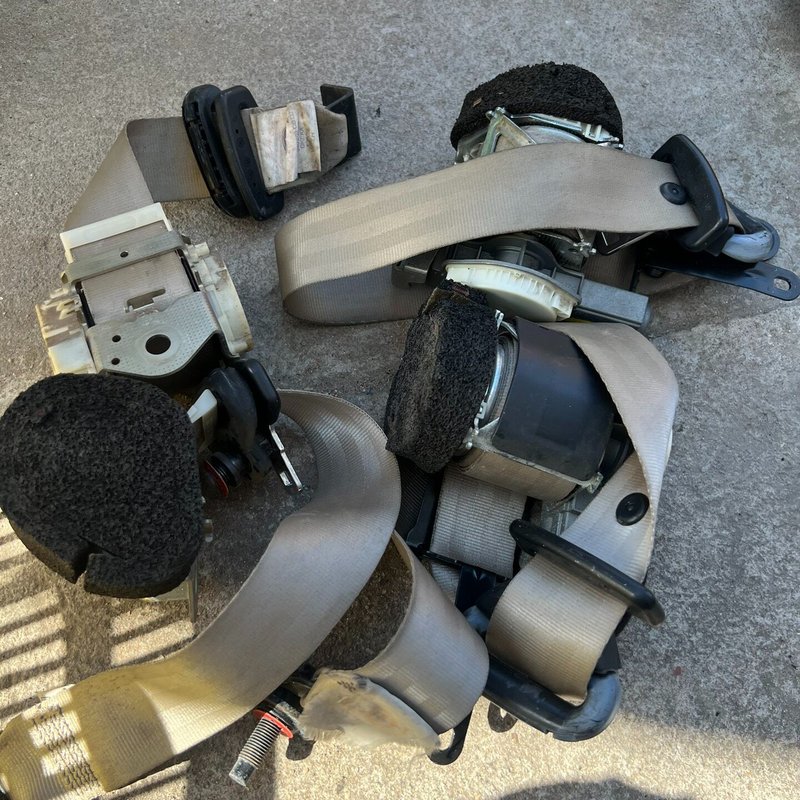 嘉年华原装安全带总成，原厂拆车件，适配嘉年华车型。--议价商品