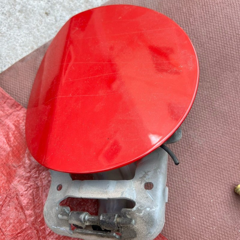 代思域原装油箱盖，红色，原厂拆车件，适配93号以上汽--议价商品